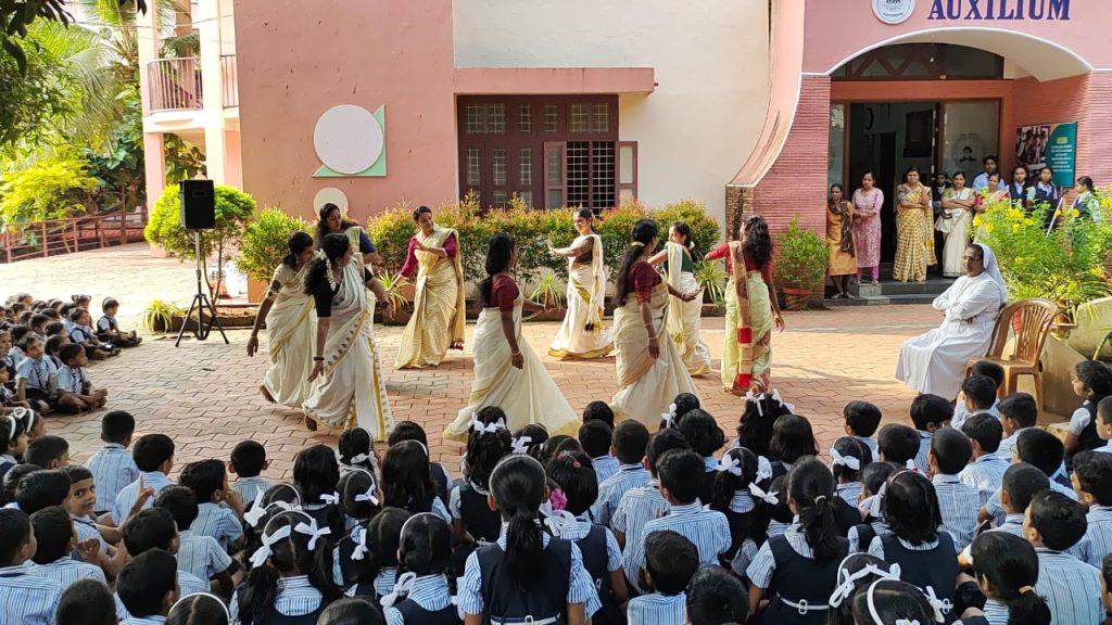 Thiruthiparambu-Kerala-piravi1-1024x576